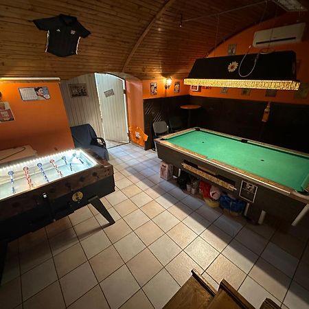 Whole Basemenet Former Pub4 Stag Do/Hen Party Budapest Eksteriør bilde